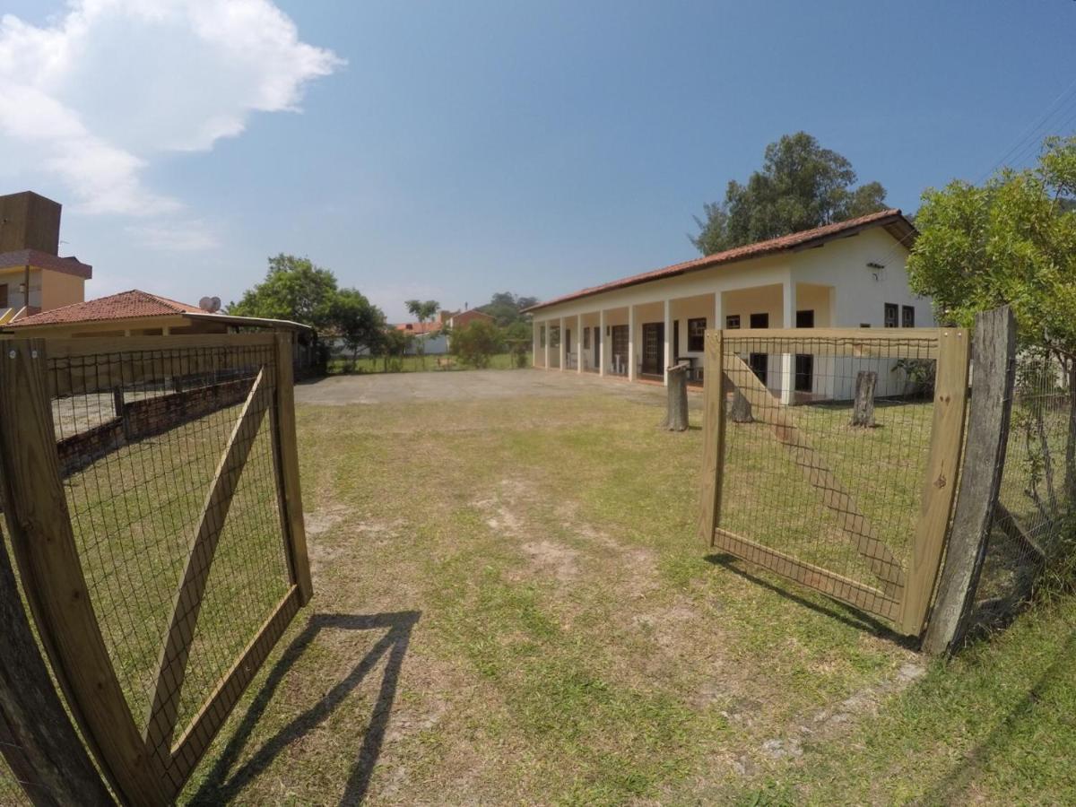 גרופאבה Suites Praia Da Ferrugem מראה חיצוני תמונה